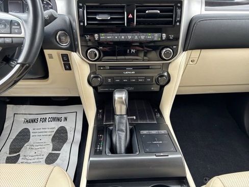 Used 2023 Lexus GX 460 Premium image 12