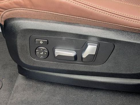 Used 2026 BMW X5 xDrive40i AWD/4WD image 4