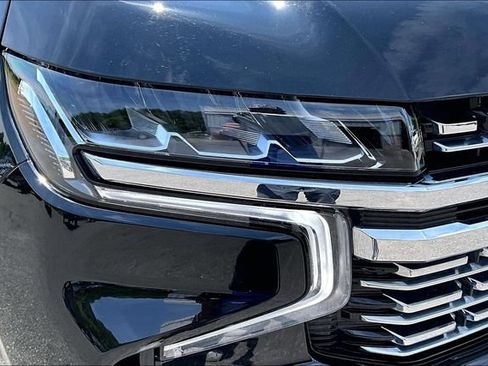 Used 2024 Chevrolet Tahoe Premier AWD/4WD image 29