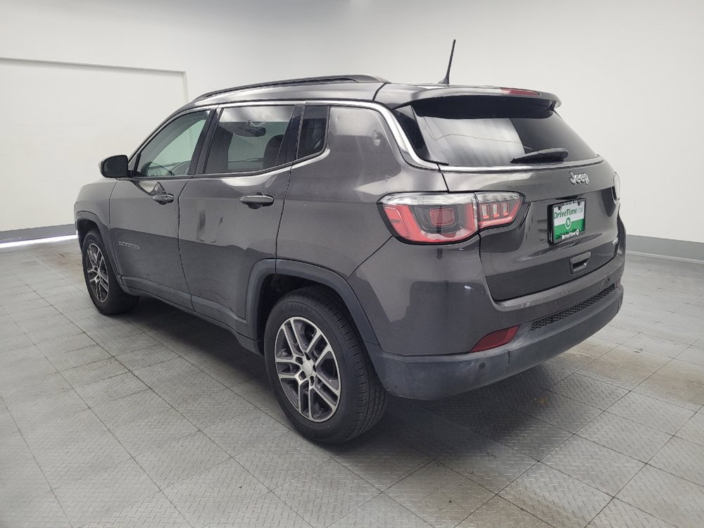 Used 2017 Jeep Compass Latitude w/ Safe & Security Group FWD image 5