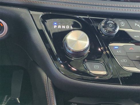 New 2026 Chrysler Pacifica Pinnacle w/ Trailer Tow Group image 20