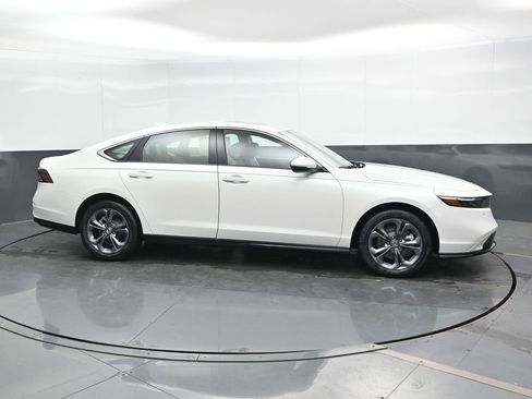 New 2025 Honda Accord EX-L image 3