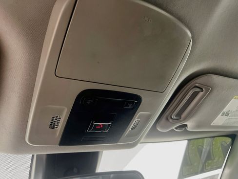 Used 2022 Toyota Camry SE FWD image 21
