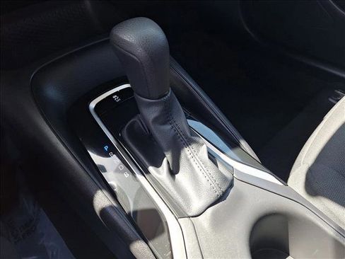 Used 2025 Toyota Corolla LE FWD image 14