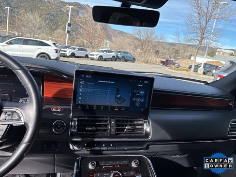 Used 2024 Lincoln Navigator Reserve image 22