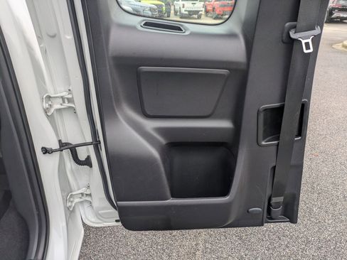 Used 2018 Toyota Tacoma SR image 26