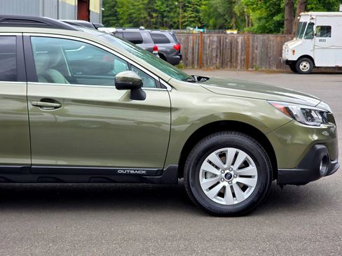 Used 2018 Subaru Outback 2.5i Premium AWD/4WD image 14