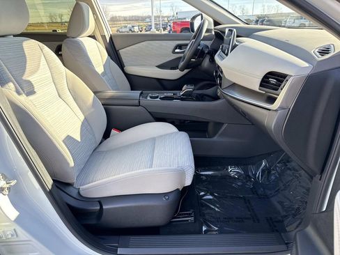 Used 2023 Nissan Rogue SV AWD/4WD image 20