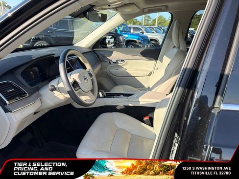 Used 2023 Volvo XC90 B6 Plus w/ Protection Package Premier AWD/4WD image 7