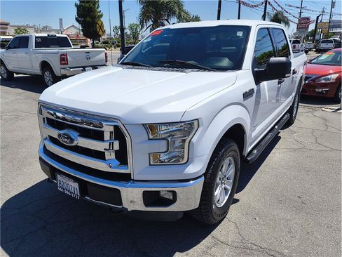 Used 2015 Ford F150 XLT w/ Equipment Group 301A Mid AWD/4WD image 17