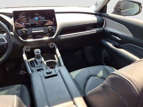 Used 2026 Toyota Grand Highlander AWD image 14