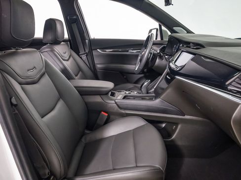 Used 2024 Cadillac XT6 Sport w/ Technology Package image 26