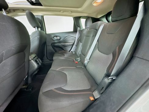 Used 2016 Jeep Cherokee 75th Anniversary AWD/4WD image 28
