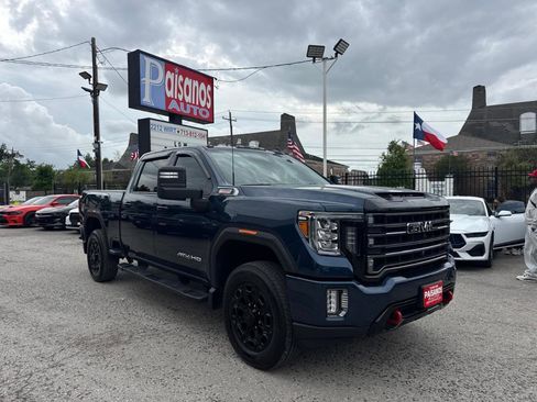 Used 2020 GMC Sierra 2500 AT4 w/ AT4 Premium Package image 4