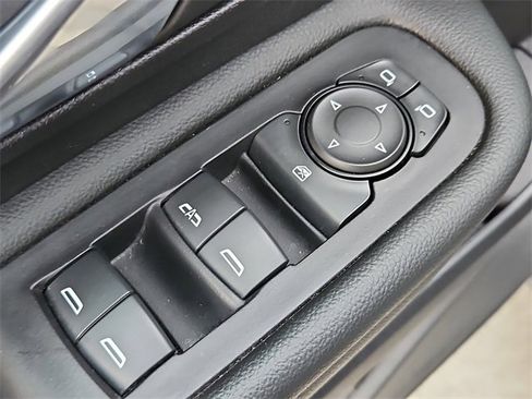 Used 2024 GMC Terrain SLE image 20