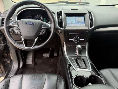 Used 2016 Ford Edge Titanium w/ Technology Package AWD/4WD image 13