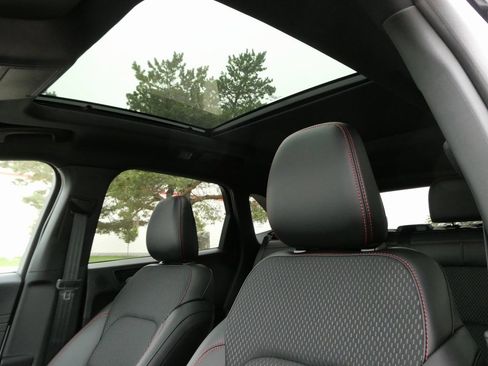 New 2025 Ford Escape ST-Line Elite w/ Tech Pack #2 image 29