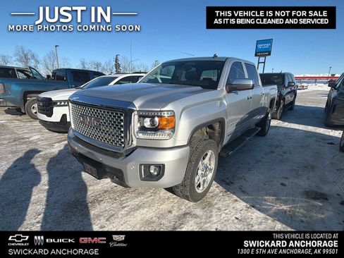 Used 2015 GMC Sierra 2500 Denali image 1