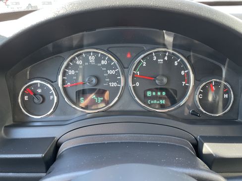 Used 2012 Jeep Liberty Sport image 16