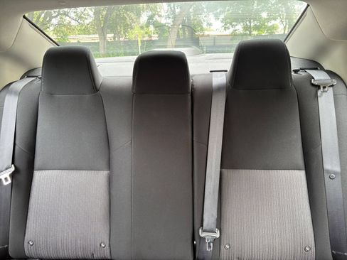 Used 2025 Nissan Sentra SV FWD image 36