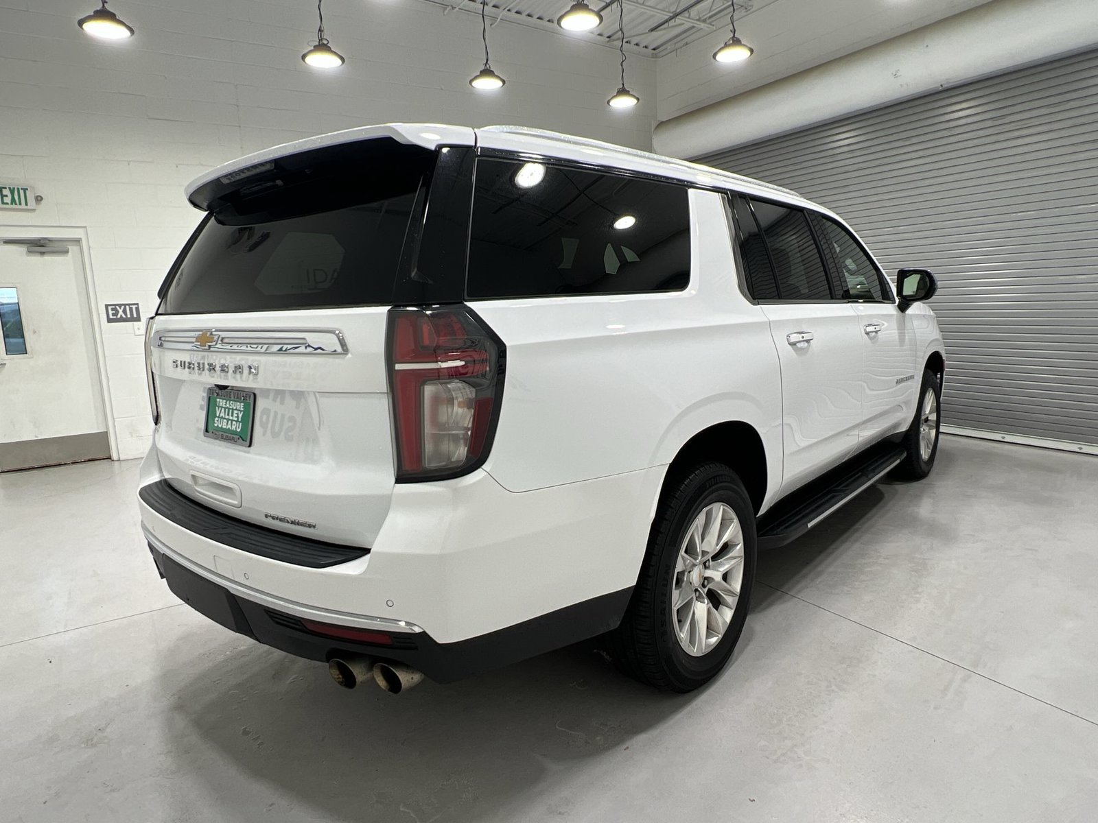 Used 2024 Chevrolet Suburban Premier AWD/4WD image 8
