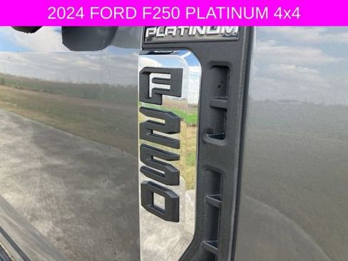 Used 2024 Ford F250 Platinum w/ FX4 Off-Road Package image 11