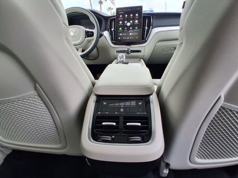 New 2026 Volvo XC60 B5 Ultra w/ Protection Package Premier AWD/4WD image 12