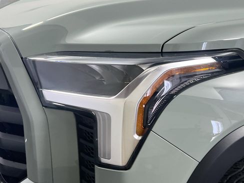 Used 2025 Toyota Tundra SR5 w/ SR5 Convenience Package AWD/4WD image 11