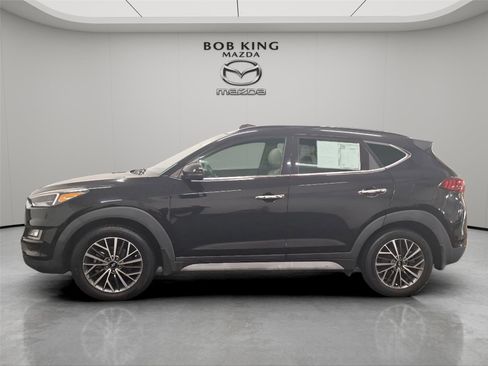 Used 2021 Hyundai Tucson Ultimate FWD image 2