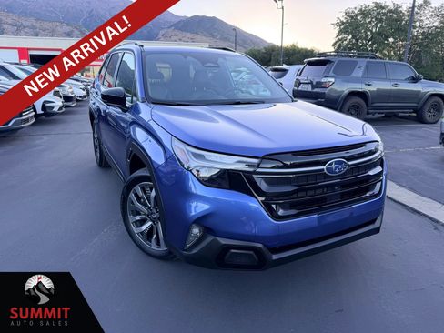 Used 2025 Subaru Forester Touring AWD/4WD image 1