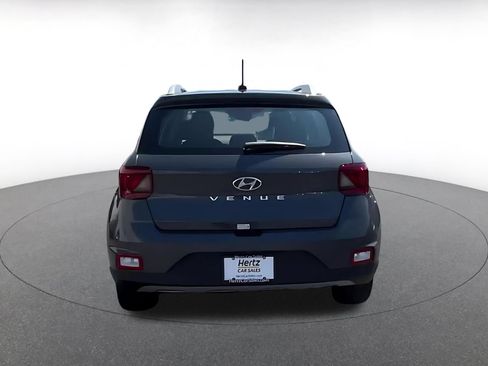 Used 2026 Hyundai Venue SEL FWD image 10