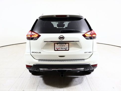 Used 2019 Nissan Rogue SV w/ Premium Package image 10