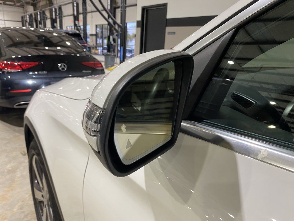 Used 2019 Mercedes-Benz GLC 300 image 19