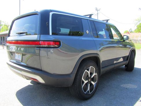 Used 2023 Rivian R1S Adventure image 10