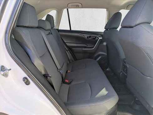 Used 2020 Toyota RAV4 LE image 19