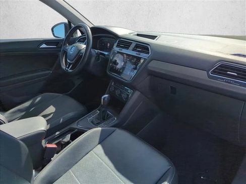 Used 2020 Volkswagen Tiguan SEL image 22