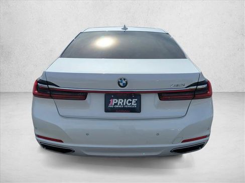 Used 2020 BMW 740i w/ Cold Weather Package image 7