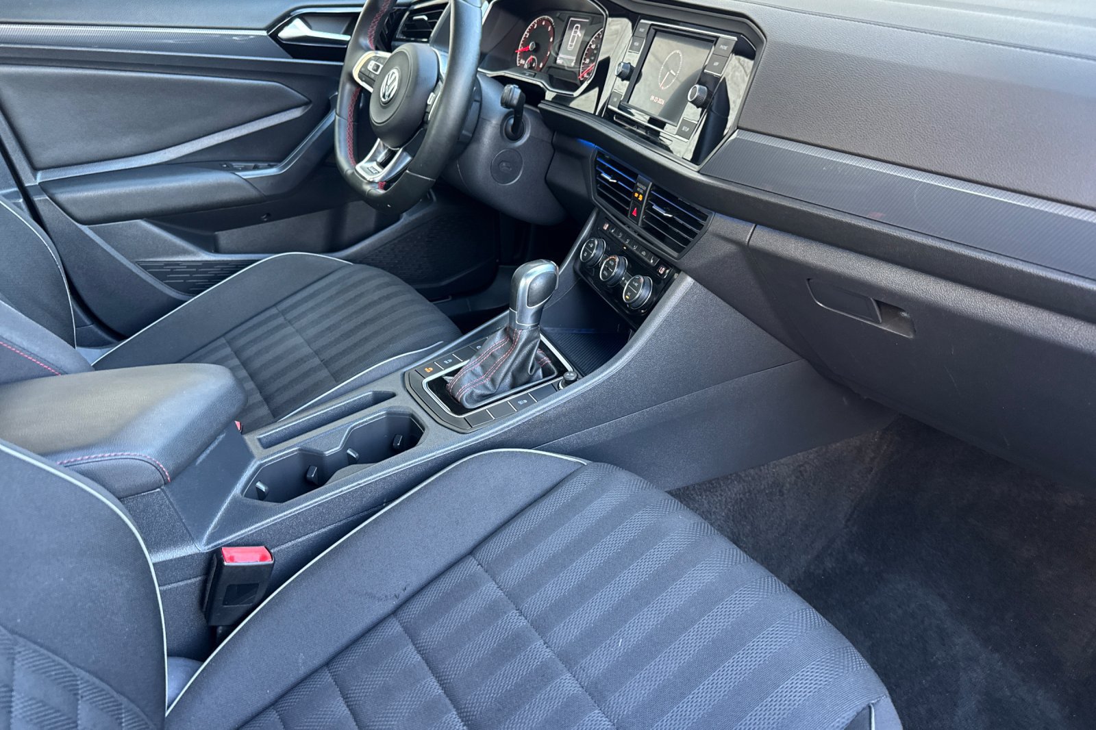 Used 2019 Volkswagen Jetta GLI FWD image 15