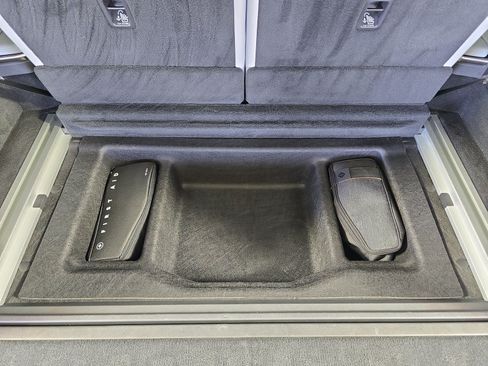 Used 2023 Rivian R1S Launch Edition AWD/4WD image 26