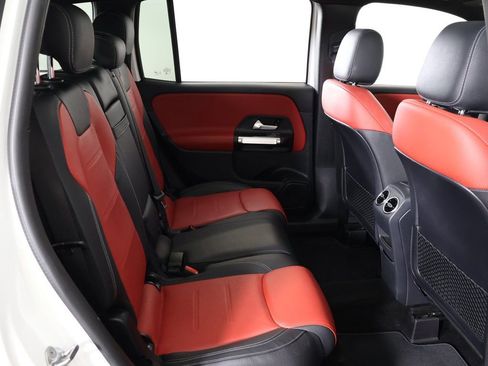 Used 2022 Mercedes-Benz GLB 35 AMG 4MATIC image 36