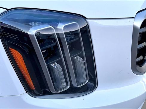 Certified 2025 Kia Telluride S FWD image 27