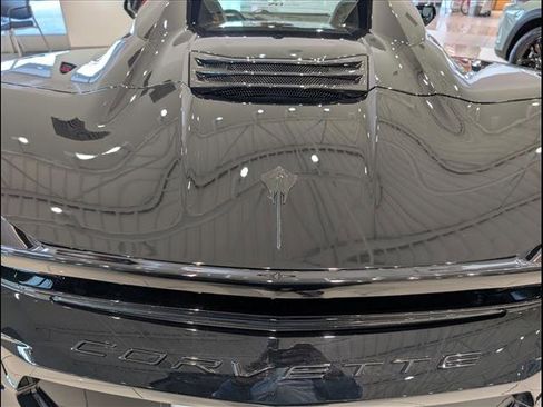 Used 2023 Chevrolet Corvette Stingray Premium Conv w/ Z51 Performance Package image 23