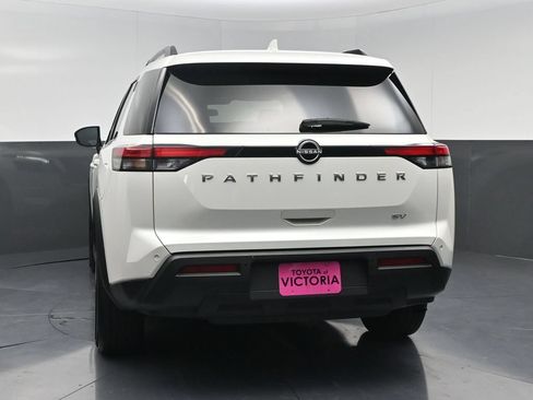 Used 2024 Nissan Pathfinder SV FWD image 16