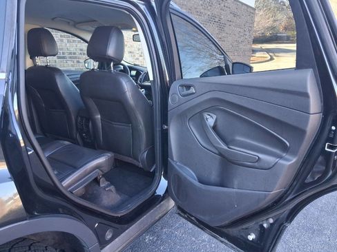 Used 2015 Ford Escape Titanium image 18