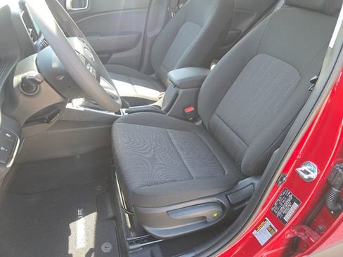 New 2026 Hyundai Venue SE FWD image 21