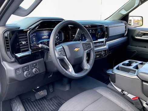 Used 2024 Chevrolet Silverado 1500 LT image 12