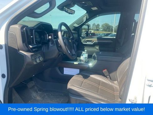 Used 2025 Chevrolet Silverado 3500 High Country w/ High Country Premium Package AWD/4WD image 19