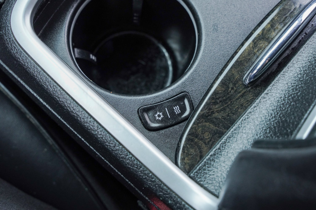 Used 2014 Chrysler 300 C AWD/4WD image 20