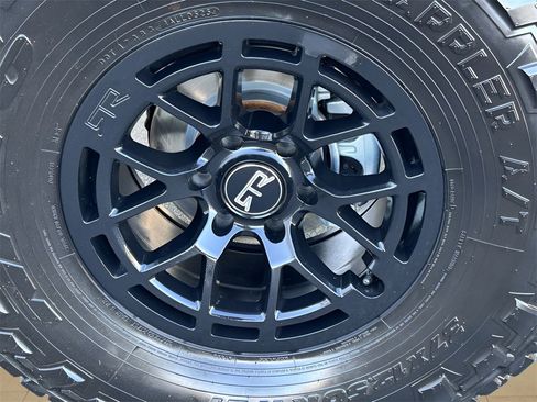 New 2025 Ford Bronco Badlands image 39