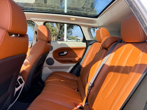 Used 2013 Land Rover Range Rover Evoque Prestige image 14